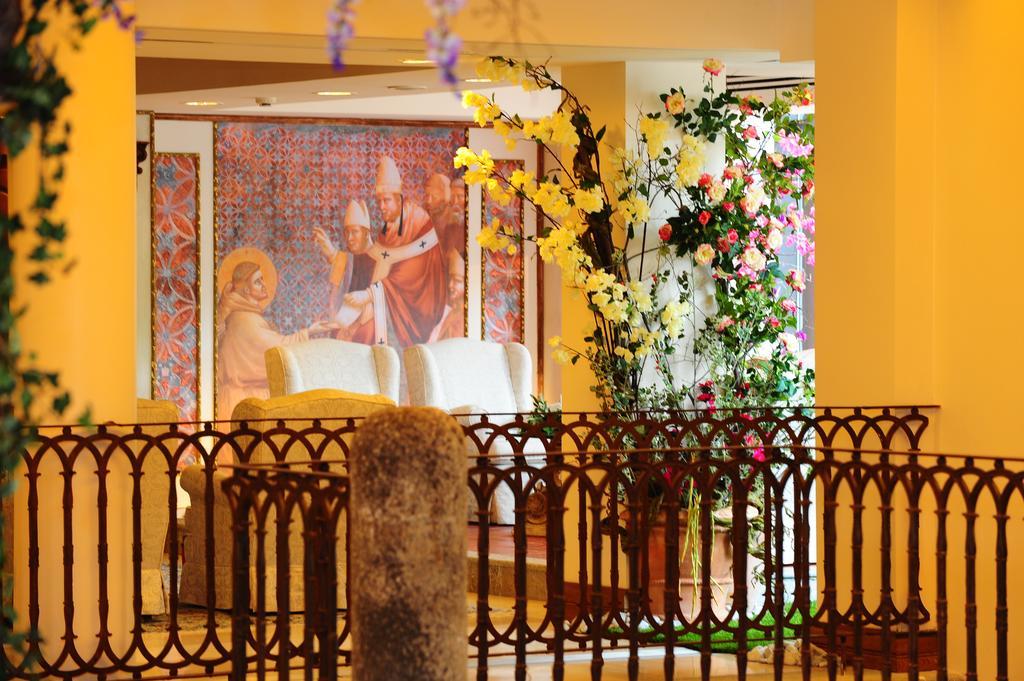 Bv Grand Hotel Asís Exterior foto